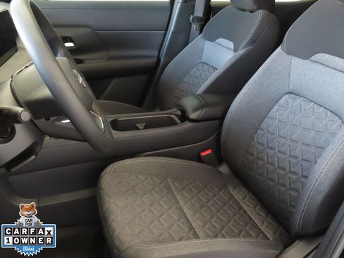 Used 2025 Nissan Kicks SV image 12