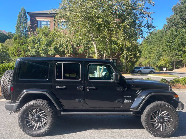 Used 2023 Jeep Wrangler Unlimited Sahara w/ Cold Weather Group AWD/4WD image 6