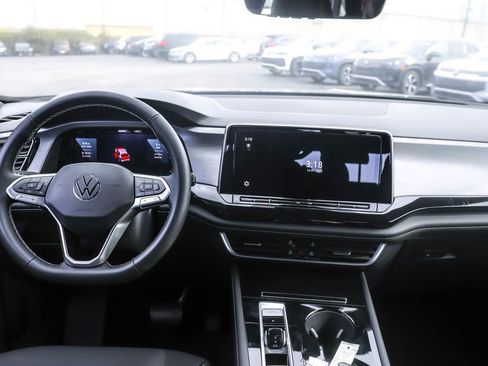 New 2026 Volkswagen Atlas Cross Sport SE image 34