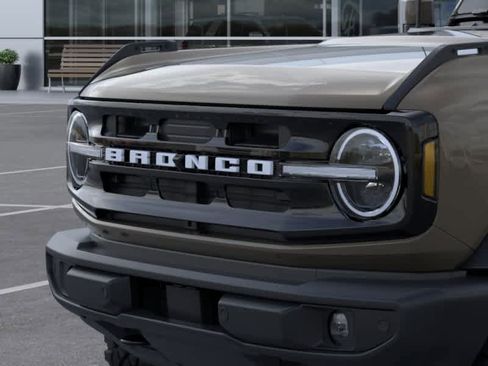 New 2026 Ford Bronco Outer Banks w/ Sasquatch Package AWD/4WD image 19