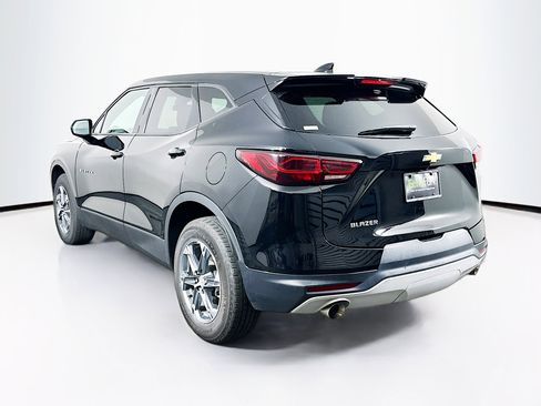 Used 2025 Chevrolet Blazer LT FWD image 5