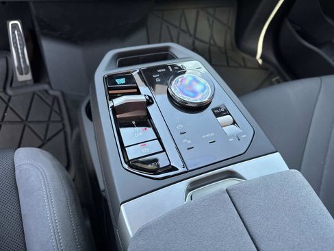 New 2026 BMW iX xDrive45 w/ M Sport Package image 27