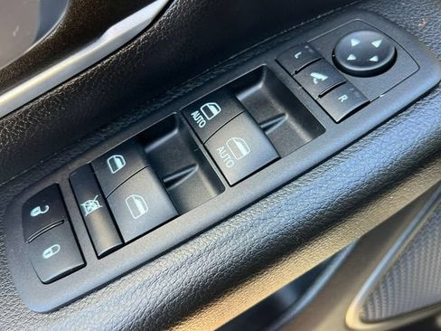 Used 2023 RAM 1500 Big Horn AWD/4WD image 18