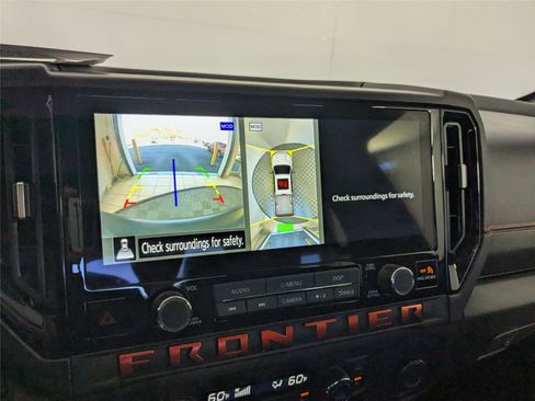 Used 2025 Nissan Frontier PRO-4X w/ Pro Convenience Package image 16