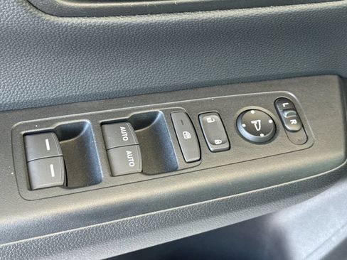 Used 2026 Honda CR-V Sport image 16