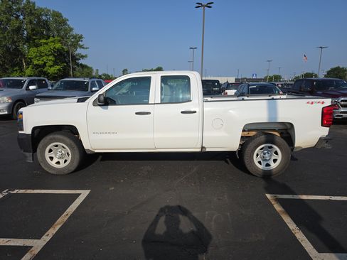 Used 2017 Chevrolet Silverado 1500 W/T w/ Trailering Package AWD/4WD image 6