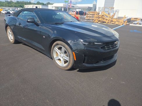 Used 2019 Chevrolet Camaro LT RWD image 18