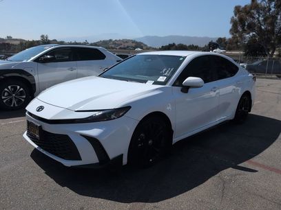 Used 2025 Toyota Camry SE w/ Multimedia Upgrade Package