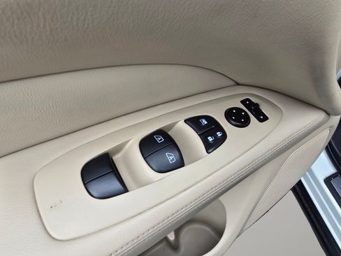 Used 2016 Nissan Pathfinder Platinum AWD/4WD image 36