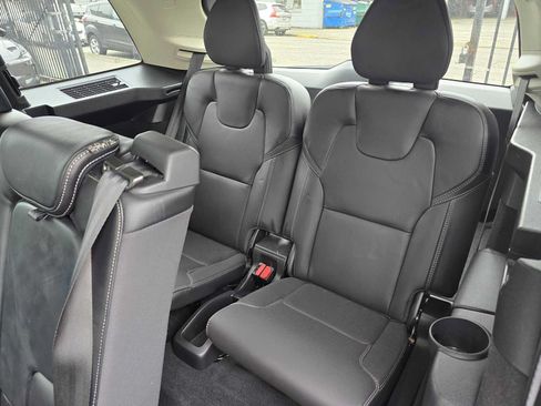 Used 2023 Volvo XC90 T8 Ultimate w/ Lounge Package AWD/4WD image 19