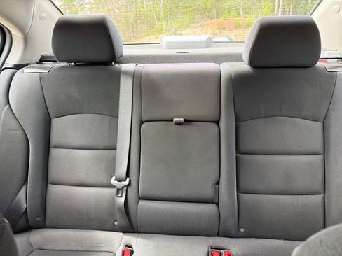 Used 2016 Chevrolet Cruze LT w/ Technology Package FWD image 14
