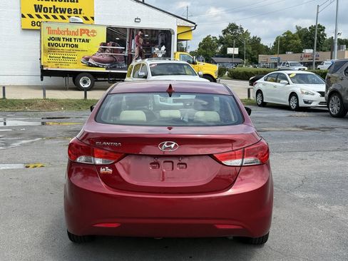 Used 2012 Hyundai Elantra GLS w/ Preferred Pkg 3 FWD image 4