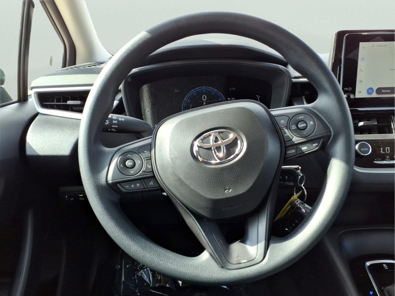 Used 2027 Toyota Corolla LE FWD image 15