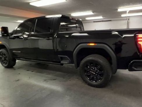 Certified 2025 GMC Sierra 2500 AT4 w/ AT4 Premium Plus Package AWD/4WD image 6