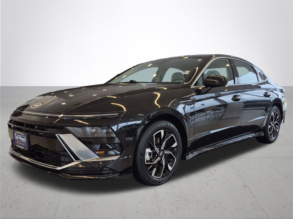 Used 2025 Hyundai Sonata SEL FWD image 2