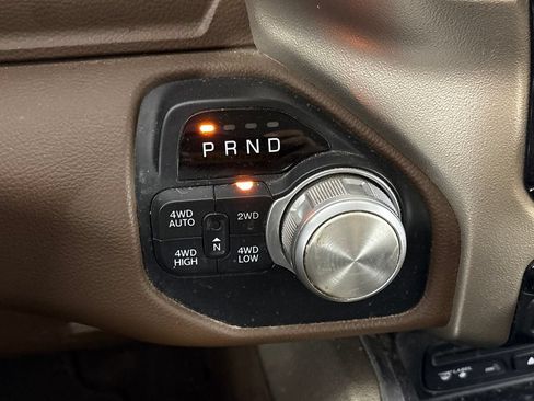 Used 2019 RAM 1500 Laramie AWD/4WD image 29