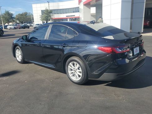 Used 2025 Toyota Camry LE image 4