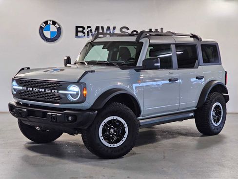 Used 2022 Ford Bronco Badlands image 1