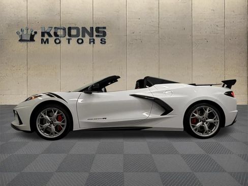 Used 2022 Chevrolet Corvette Stingray Preferred Conv w/ Z51 Performance Package RWD image 5