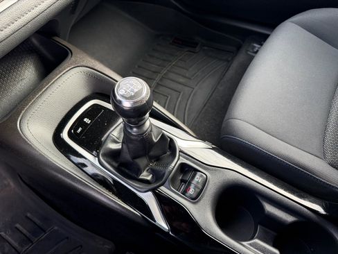 Used 2020 Toyota Corolla SE image 15