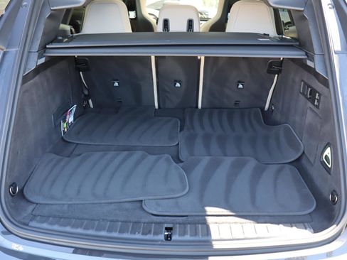 Used 2025 BMW iX xDrive50 image 9