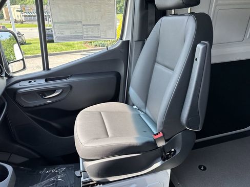 New 2025 Mercedes-Benz Sprinter 2500 image 24