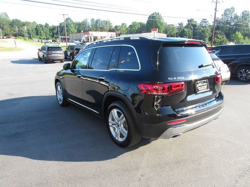 Used 2023 Mercedes-Benz GLB 250 4MATIC image 6