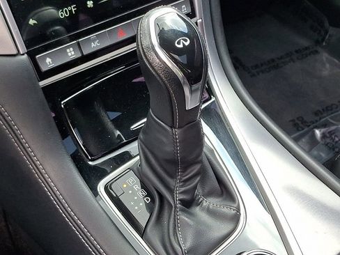 Used 2017 INFINITI Q60 2.0t w/ Moonroof Package image 13