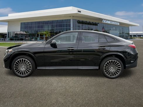 Used 2025 Mercedes-Benz GLC 300 4MATIC image 6