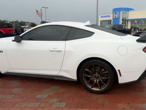 Used 2024 Ford Mustang GT Premium RWD image 7