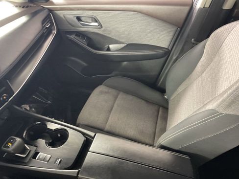 Used 2023 Nissan Rogue SV image 22