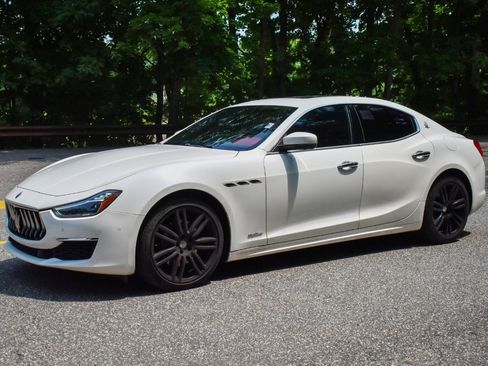 Used 2019 Maserati Ghibli GranLusso RWD image 3