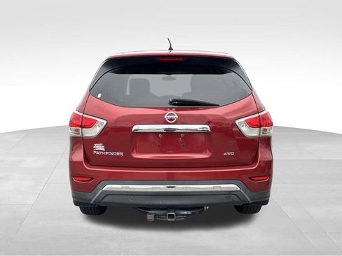 Used 2014 Nissan Pathfinder S AWD/4WD image 4