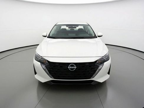 Used 2025 Nissan Sentra SV image 2