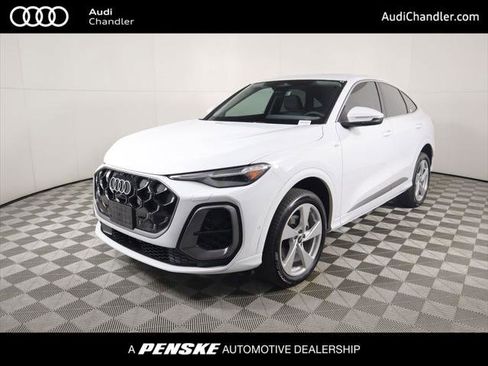 Used 2025 Audi Q5 Premium Plus w/ Premium Plus AWD/4WD image 1
