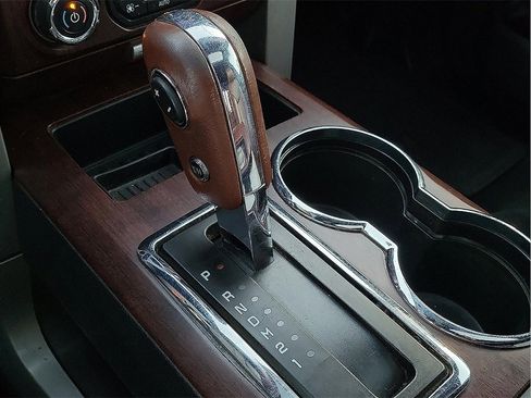 Used 2013 Ford F150 King Ranch w/ King Ranch Luxury Pkg image 18