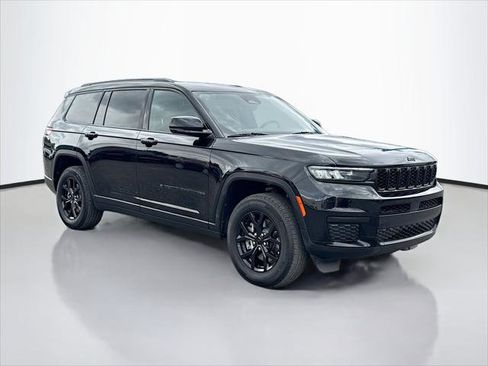 Certified 2024 Jeep Grand Cherokee L Laredo image 1