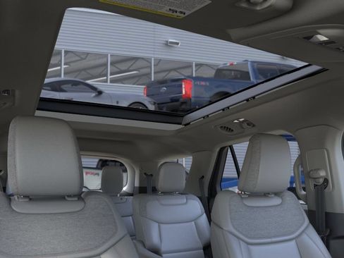 New 2026 Ford Explorer Active w/ Active Comfort Package AWD/4WD image 22
