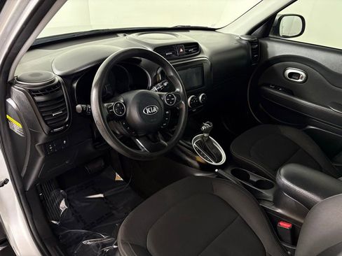 Used 2019 Kia Soul FWD image 15
