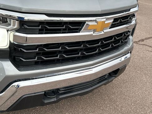 Used 2024 Chevrolet Silverado 1500 LT AWD/4WD image 22