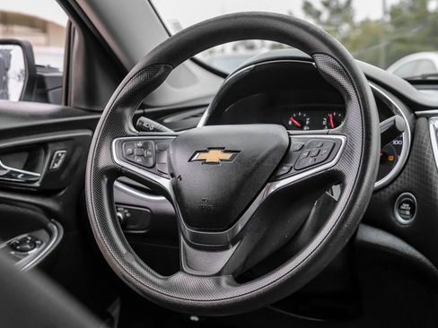 Used 2020 Chevrolet Malibu LT image 15