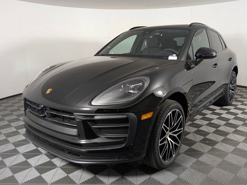 New 2026 Porsche Macan AWD/4WD image 1
