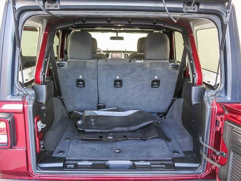 Used 2021 Jeep Wrangler Unlimited Sport image 25