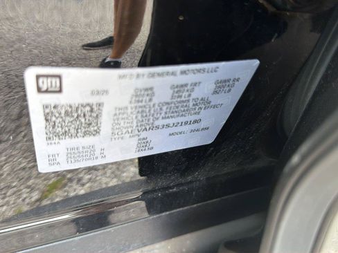 Used 2025 Buick Enclave Preferred AWD/4WD image 28