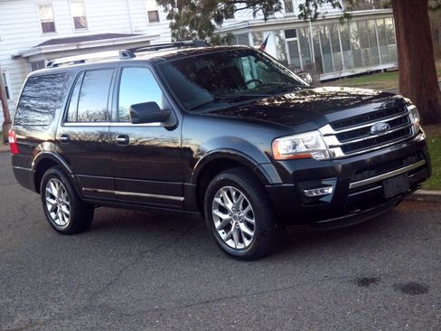 Used 2016 Ford Expedition Limited w/ Equipment Group 301A AWD/4WD image 33