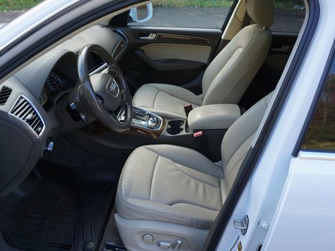 Used 2017 Audi Q5 2.0T Premium image 13