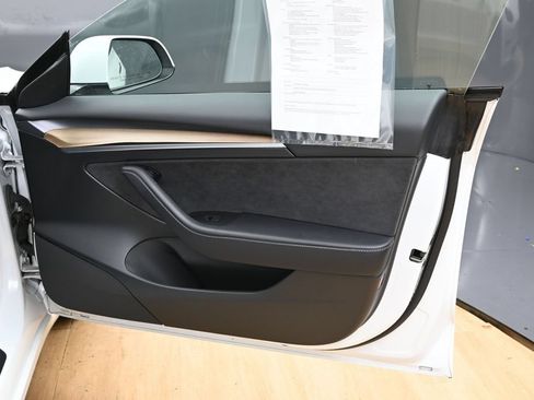 Used 2023 Tesla Model 3 Standard Range RWD image 40