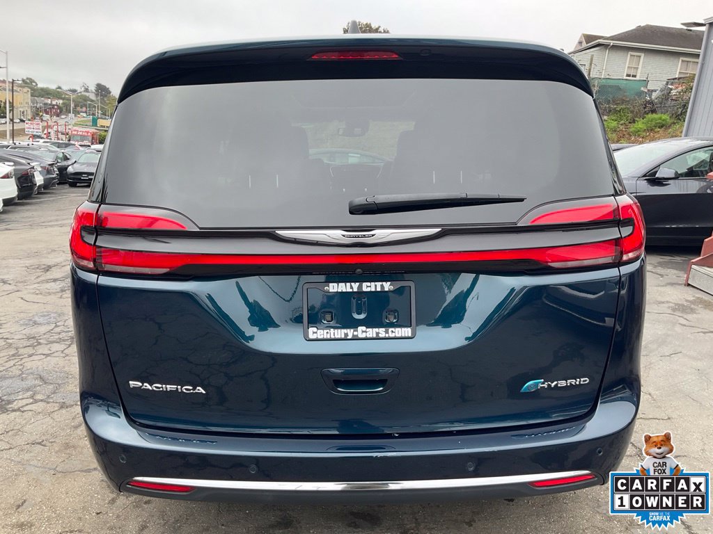 Used 2023 Chrysler Pacifica Limited FWD image 5