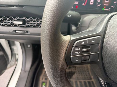 Certified 2023 Honda Accord EX image 8