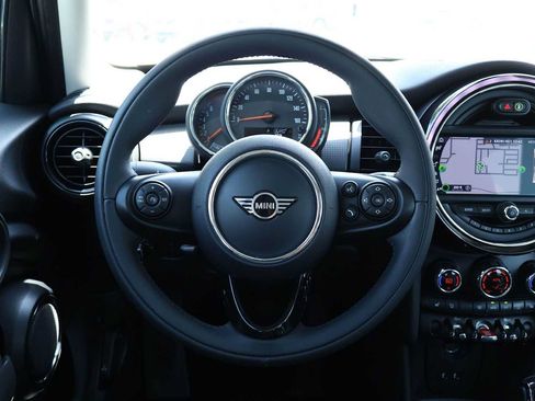 Used 2020 MINI Cooper 4-Door Hardtop FWD image 15